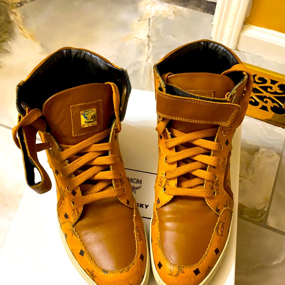 MCM SHOES